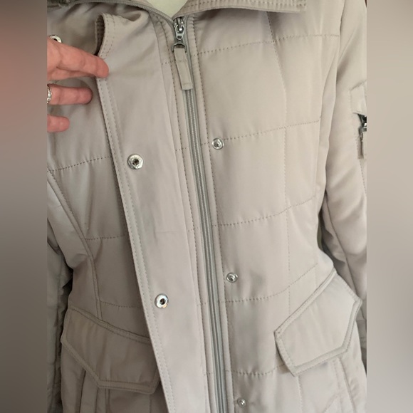 WOMEN’S CROFT & BARROW QUILTED WINTER COAT - SZ MEDIUM - Picture 11 of 16